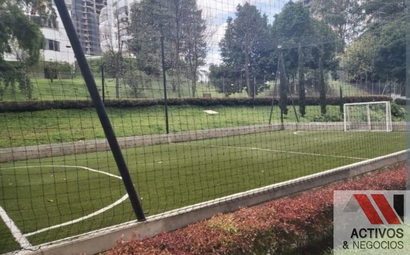 Apartamento de 2 alcobas en venta en Los Balsos, Medellín, 104 m² · foto 9 de 24