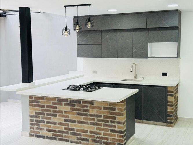 Casa de 3 alcobas en venta en La Ceja, 155 m² · foto 2 de 18