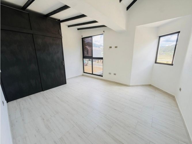 Casa de 3 alcobas en venta en La Ceja, 155 m² · foto 11 de 18