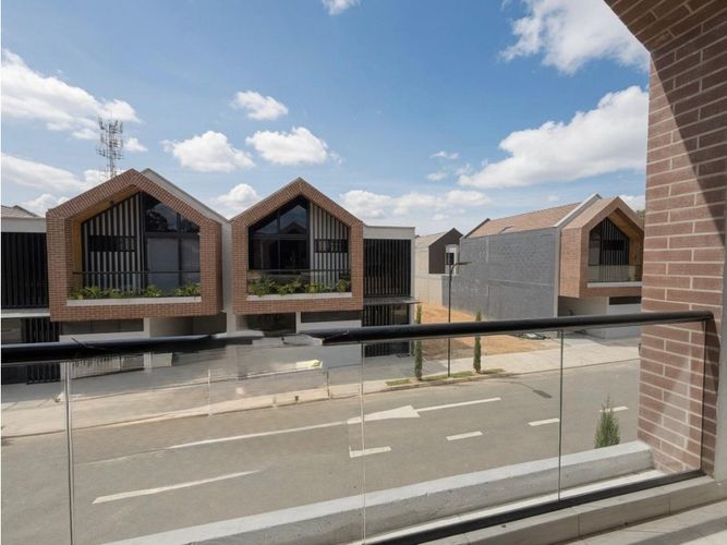 Casa de 3 alcobas en venta en La Ceja, 155 m² · foto 18 de 18