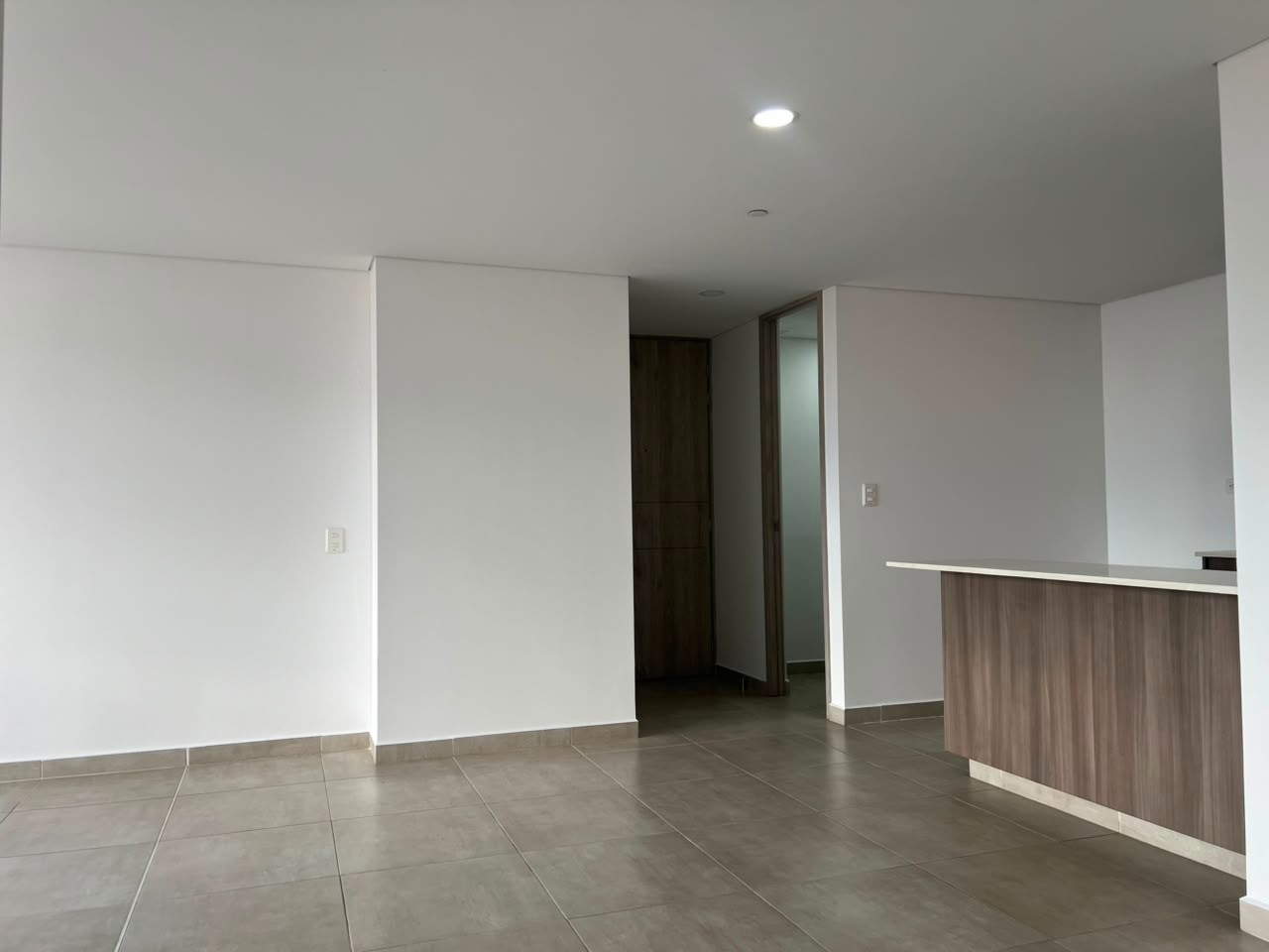 Apartamento en arriendo en Loma Benedictinos, Envigado · foto 4 de 19