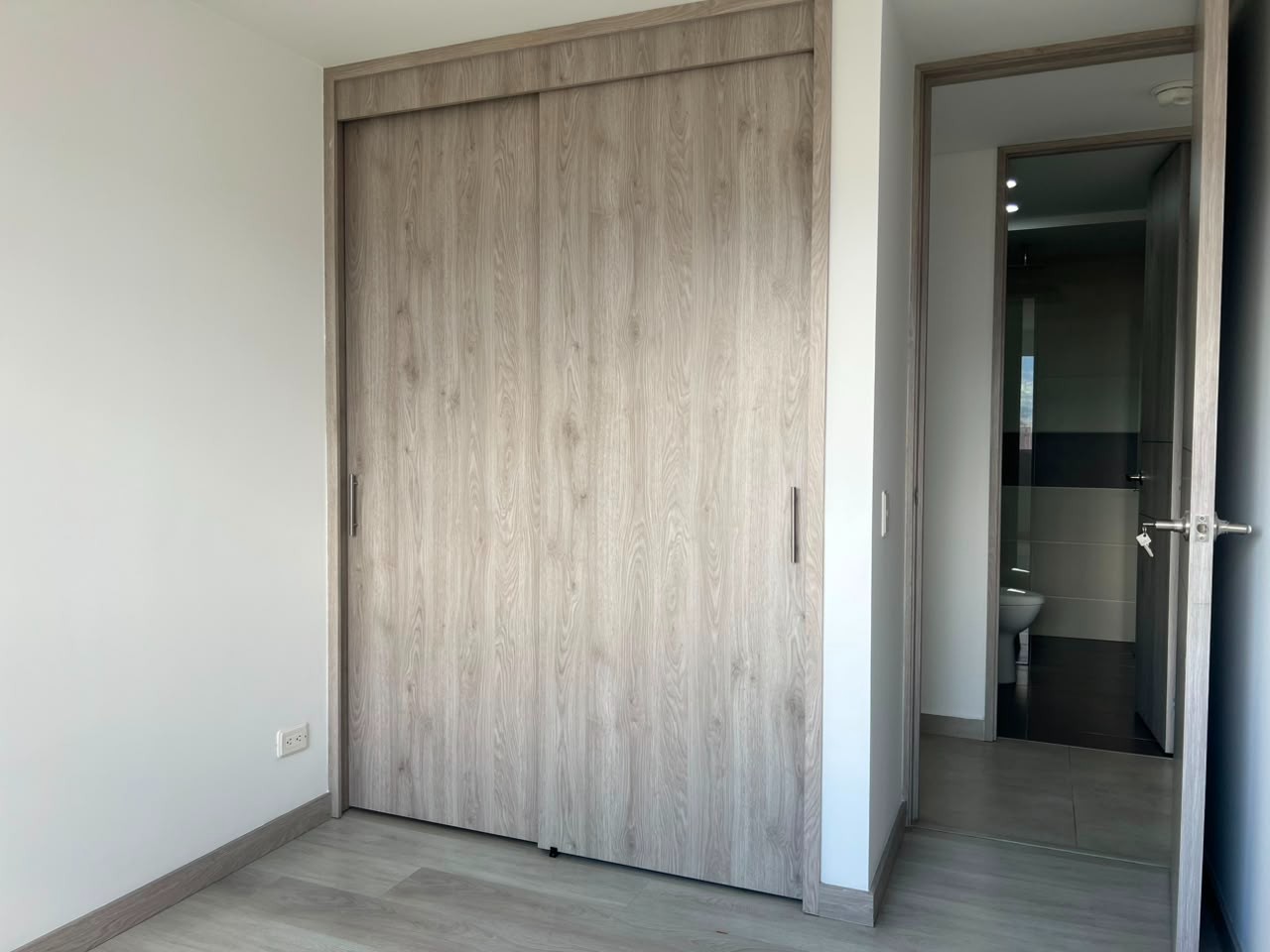 Apartamento en arriendo en Loma Benedictinos, Envigado · foto 8 de 19