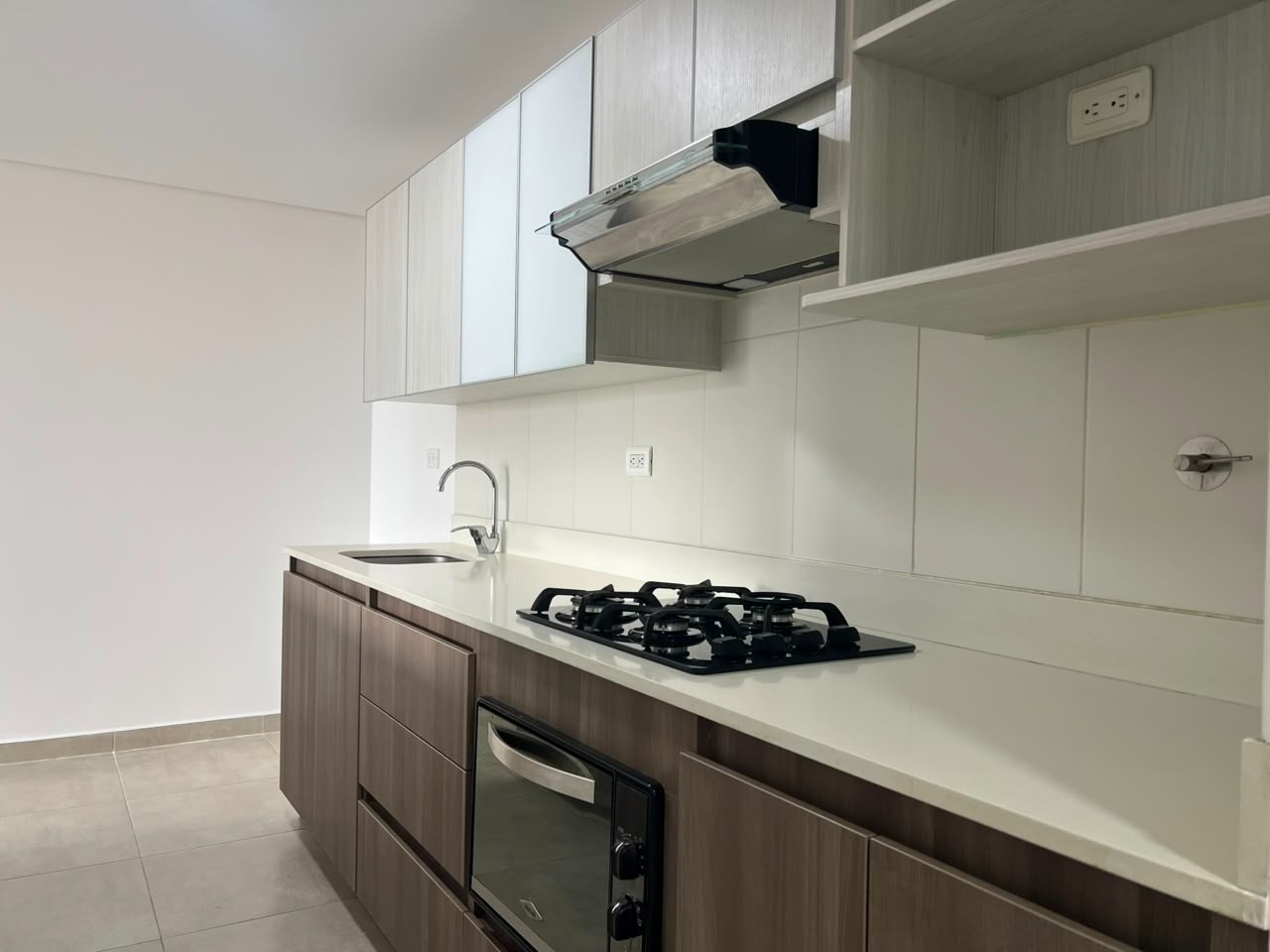 Apartamento en arriendo en Loma Benedictinos, Envigado · foto 7 de 19