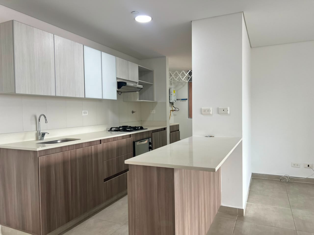 Apartamento en arriendo en Loma Benedictinos, Envigado · foto 9 de 19