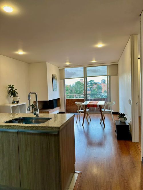 Apartamento de 1 alcoba en arriendo en Chico Norte, Bogotá, 56 m² · foto 4 de 13