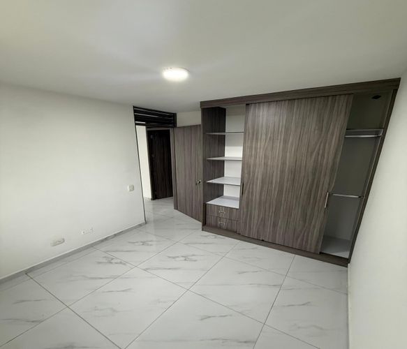 Apartamento de 2 alcobas en venta en Candelaria, 42 m² · foto 12 de 18