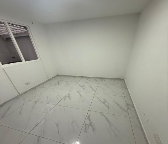 Apartamento de 2 alcobas en venta en Candelaria, 42 m² · foto 13 de 18