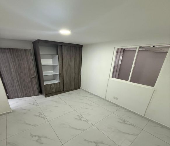 Apartamento de 2 alcobas en venta en Candelaria, 42 m² · foto 14 de 18