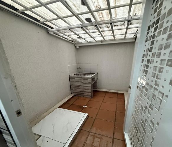 Apartamento de 2 alcobas en venta en Candelaria, 42 m² · foto 17 de 18