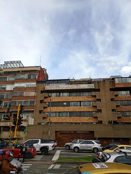 Apartamento en venta en Los Rosales, Bogotá · foto 19 de 20