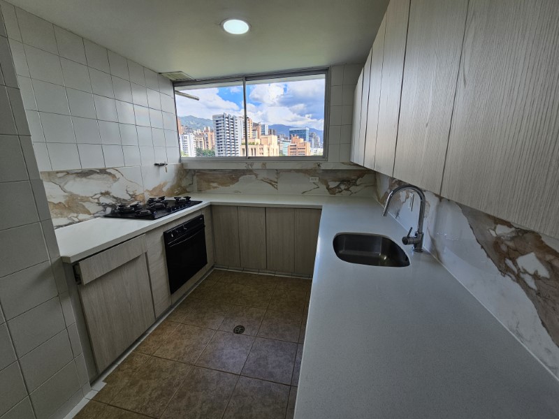 Apartamento en arriendo en Patio Bonito, Medellín · foto 3 de 15