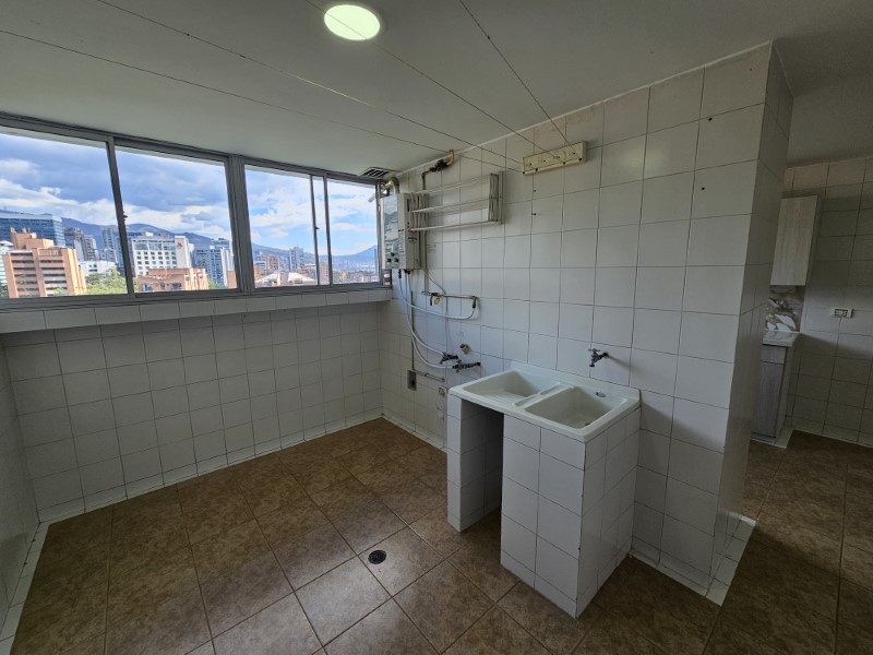 Apartamento en arriendo en Patio Bonito, Medellín · foto 14 de 15