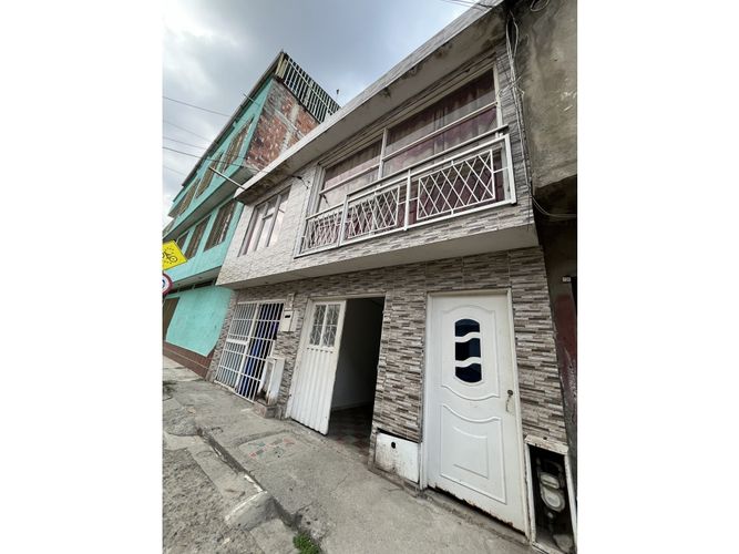 Casa de 6 alcobas en venta en Manuela Beltran, Cali, 170 m² · foto 2 de 10