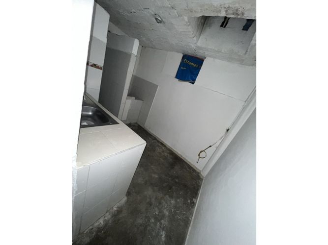 Casa de 6 alcobas en venta en Manuela Beltran, Cali, 170 m² · foto 3 de 10