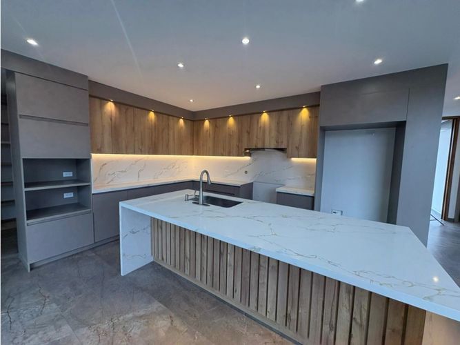 Casa de 3 alcobas en venta en Lomitas, La Ceja, 255 m² · foto 17 de 24