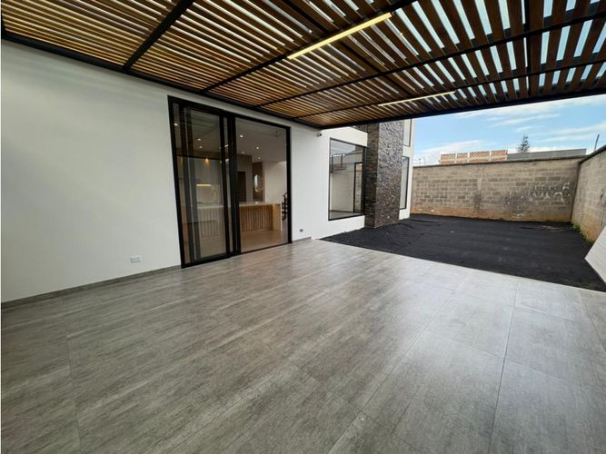 Casa de 3 alcobas en venta en Lomitas, La Ceja, 255 m² · foto 21 de 24