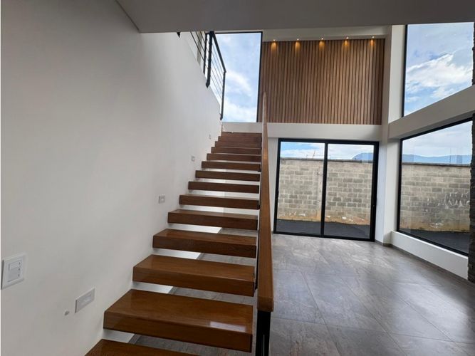 Casa de 3 alcobas en venta en Lomitas, La Ceja, 255 m² · foto 23 de 24