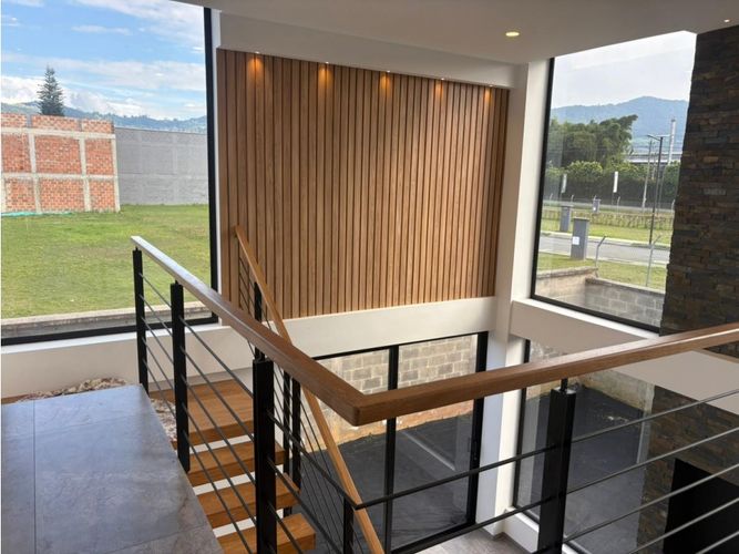 Casa de 3 alcobas en venta en Lomitas, La Ceja, 255 m² · foto 24 de 24