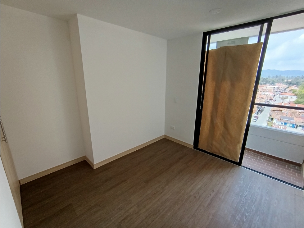 Apartamento en arriendo en Rionegro · foto 4 de 24