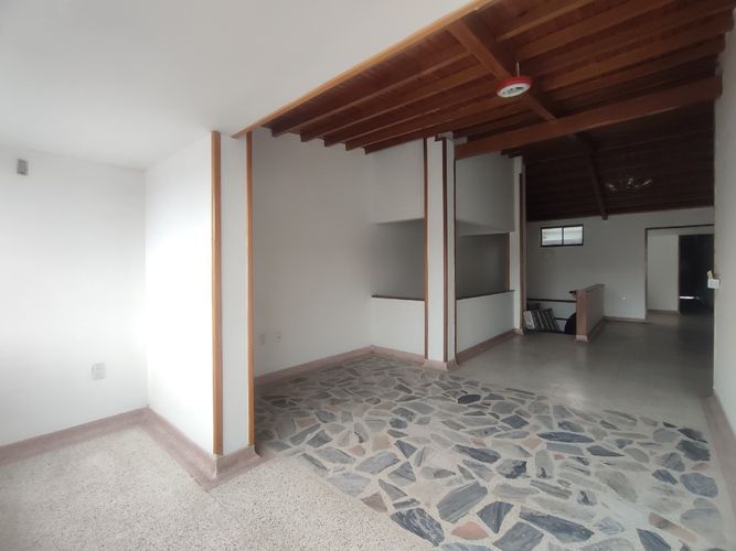 Casa de 3 alcobas en venta en El Contento, Cúcuta, 417 m² · foto 4 de 17
