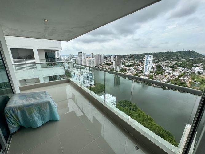 Apartamento de 3 alcobas en venta en El Cabrero, Cartagena, 145 m² · foto 3 de 24