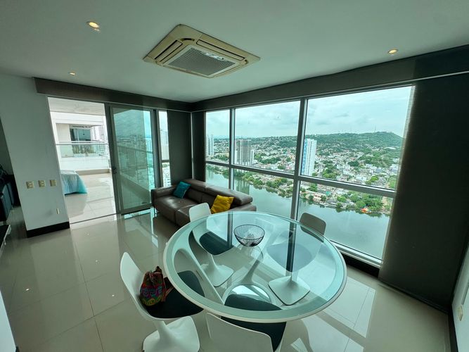 Apartamento de 3 alcobas en venta en El Cabrero, Cartagena, 145 m² · foto 10 de 24