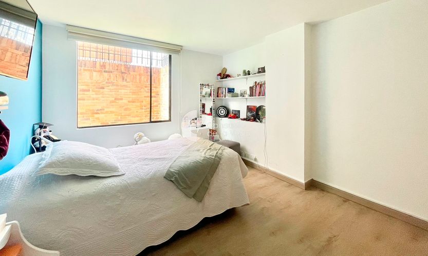 Apartamento de 3 alcobas en venta en Santa Barbara, Bogotá, 206 m² · foto 5 de 7