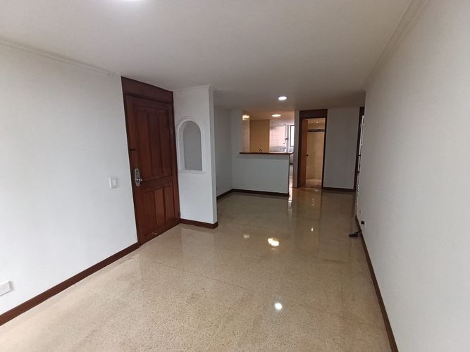 Apartamento de 2 alcobas en arriendo en Laureles, Medellín, 87 m² · foto 2 de 20
