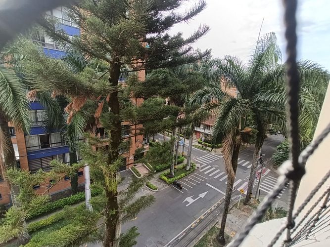 Apartamento de 2 alcobas en arriendo en Laureles, Medellín, 87 m² · foto 3 de 20