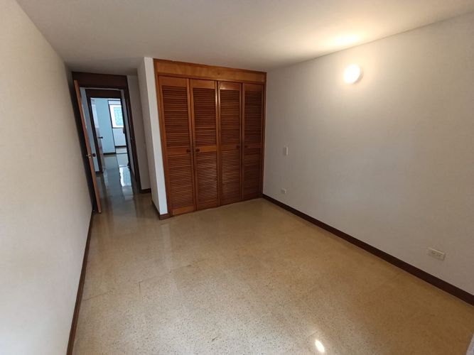 Apartamento de 2 alcobas en arriendo en Laureles, Medellín, 87 m² · foto 4 de 20