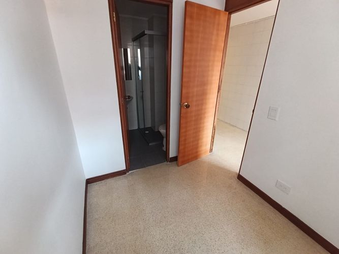 Apartamento de 2 alcobas en arriendo en Laureles, Medellín, 87 m² · foto 7 de 20