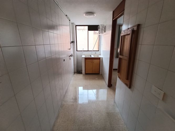 Apartamento de 2 alcobas en arriendo en Laureles, Medellín, 87 m² · foto 16 de 20