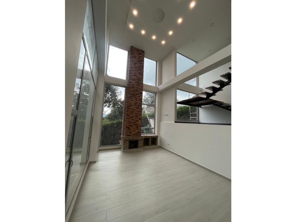 Casa en venta en Cerros De Alhambra, Manizales · foto 2 de 16