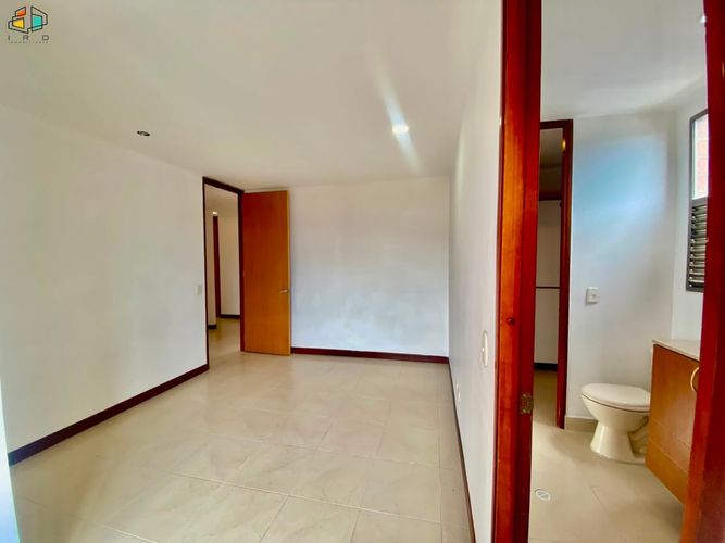 Apartamento en arriendo en Milla De Oro, Medellín · foto 17 de 24