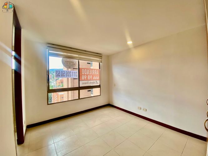Apartamento en arriendo en Milla De Oro, Medellín · foto 19 de 24