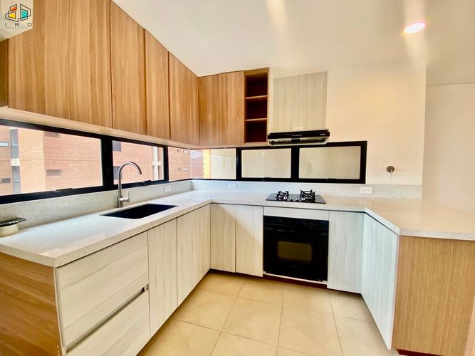 Apartamento en arriendo en Milla De Oro, Medellín · foto 8 de 24