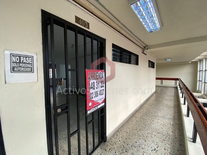 Local en arriendo en San Benito, Medellín, 35 m² · foto 3 de 12