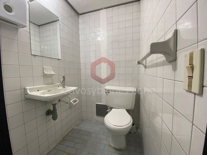 Local en arriendo en San Benito, Medellín, 35 m² · foto 6 de 12