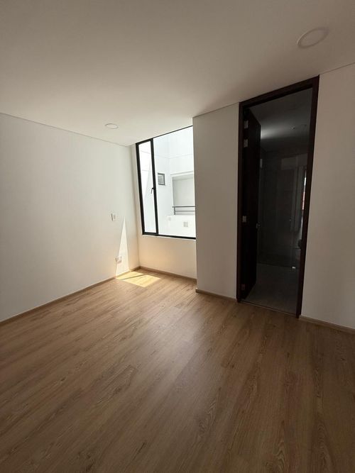 Apartamento de 2 alcobas en venta en Alcala, Bogotá, 160 m² · foto 2 de 24