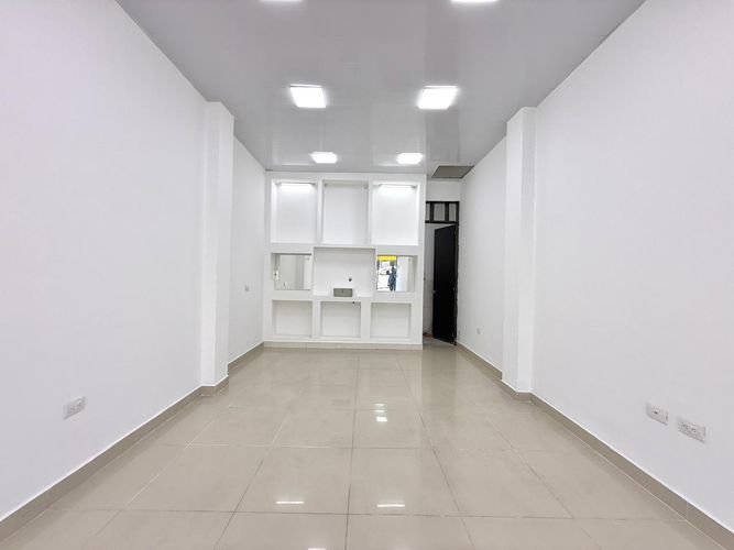 Local en arriendo en Sector Plaza De Bolivar, Pereira, 40 m² · foto 3 de 9