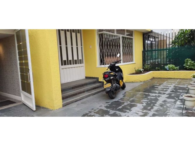 Casa en venta en San Nicolas, Bogotá · foto 4 de 24