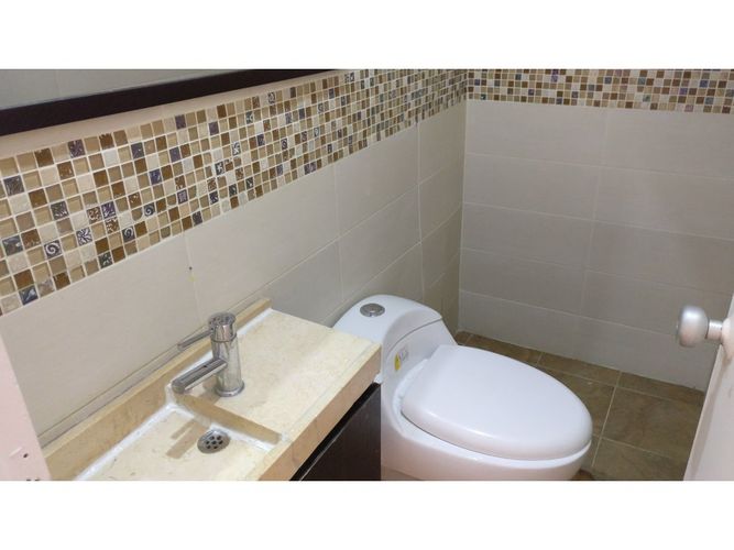 Casa en venta en San Nicolas, Bogotá · foto 11 de 24