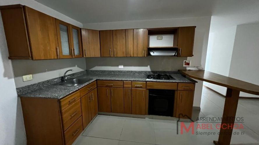 Apartamento de 3 alcobas en venta en Aves Maria, Sabaneta, 127 m² · foto 2 de 19