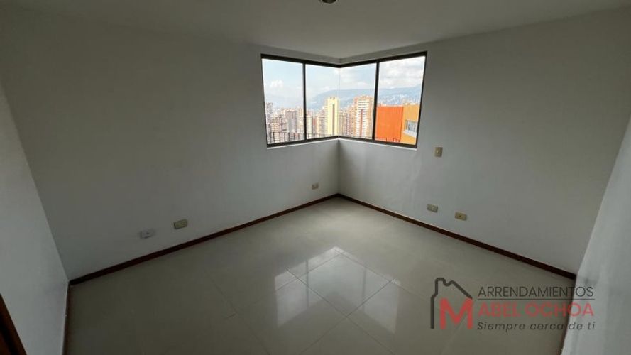Apartamento de 3 alcobas en venta en Aves Maria, Sabaneta, 127 m² · foto 8 de 19