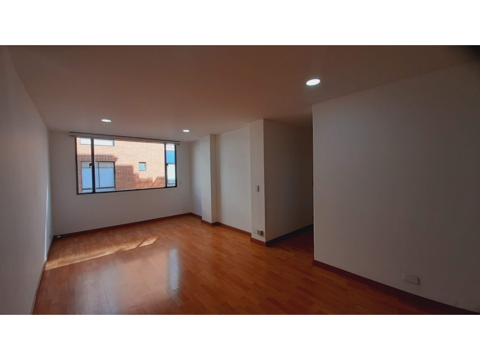 Departamento en venta bajo precio de mercado en Quinta paredes