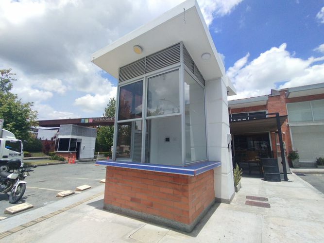 Local en arriendo en Rionegro · foto 3 de 14