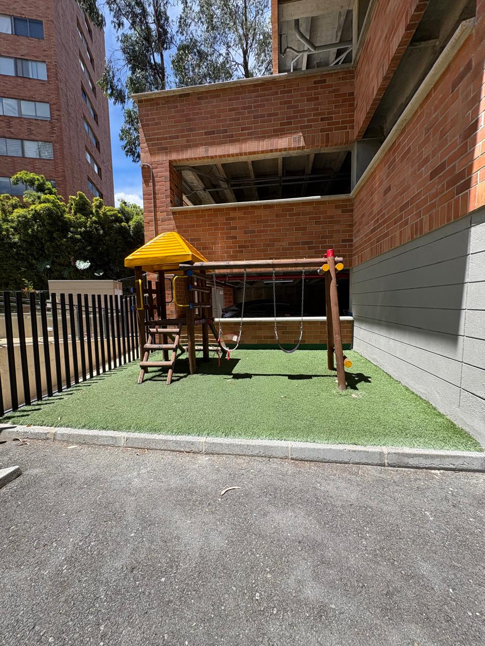 Apartamento en venta en Loma Del Chocho, Envigado · foto 13 de 15