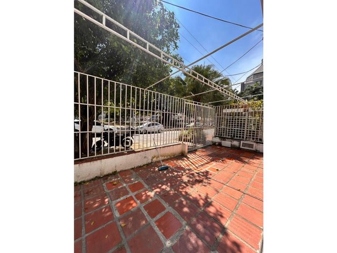 Casa de 4 alcobas en venta en Eucaristico, Cali, 190 m² · foto 2 de 24
