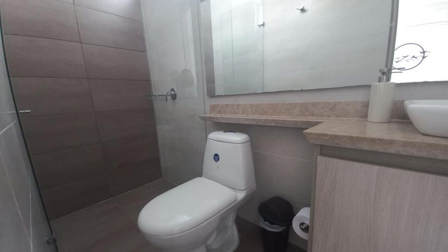 Casa de 4 alcobas en venta en Girardot, Girardot, 220 m² · foto 9 de 24