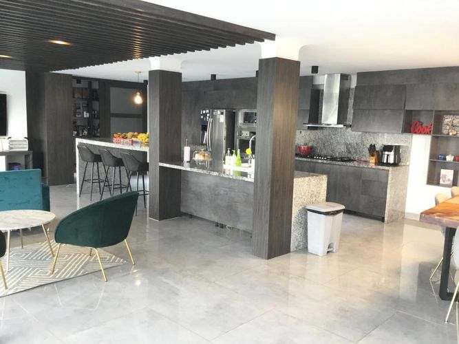 Casa de 6 alcobas en venta en Santa Monica, Cali, 531 m² · foto 4 de 24